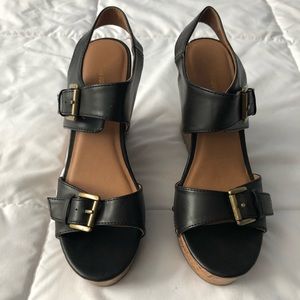 Mossimo wedges size 7